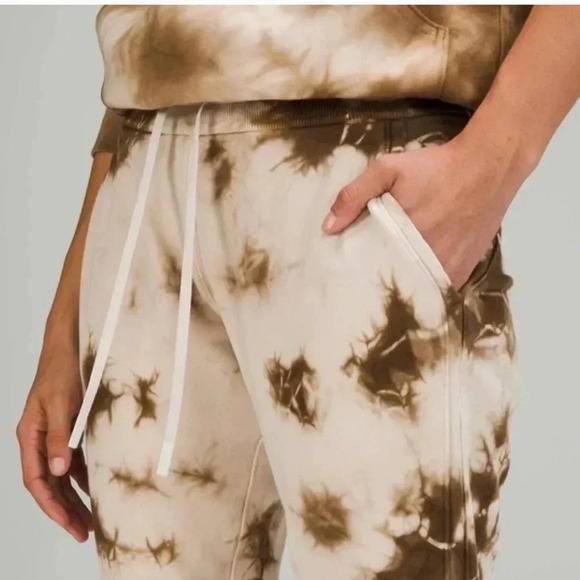 Lululemon warm down joggers - Picture 3 of 11